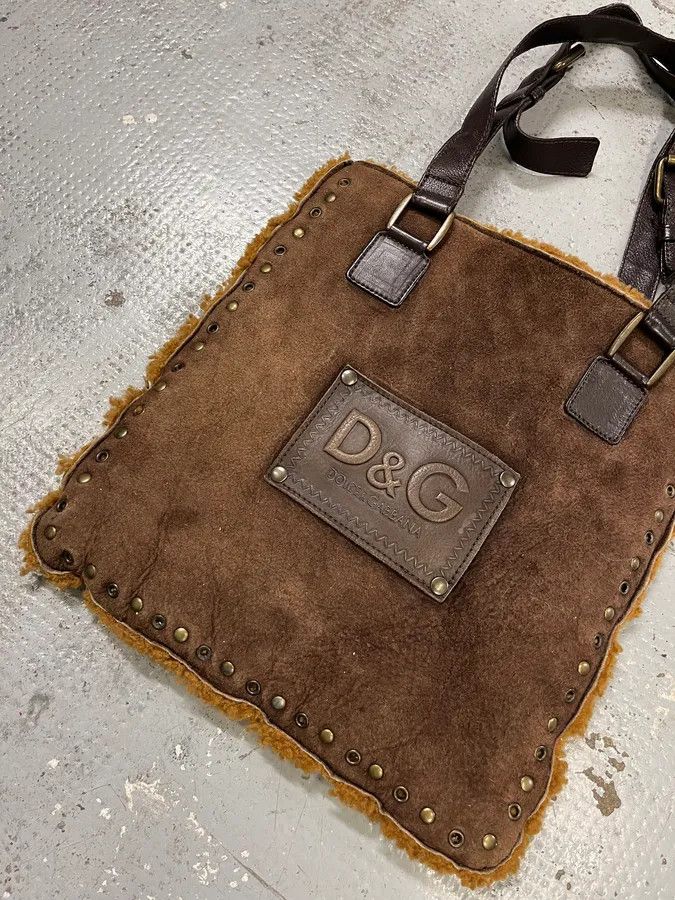 Dolce & Gabbana 2000s Dolce & Gabbana Studded Brown Shearling Leather Handle Bag Size ONE SIZE - 3 Thumbnail
