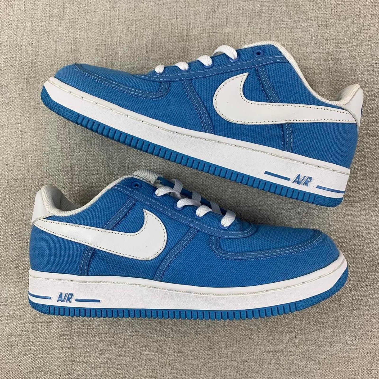 Nike 2003 Nike Air Force 1 Low “UNC Canvas” Size US 7.5 / IT 37.5 - 2 Thumbnail