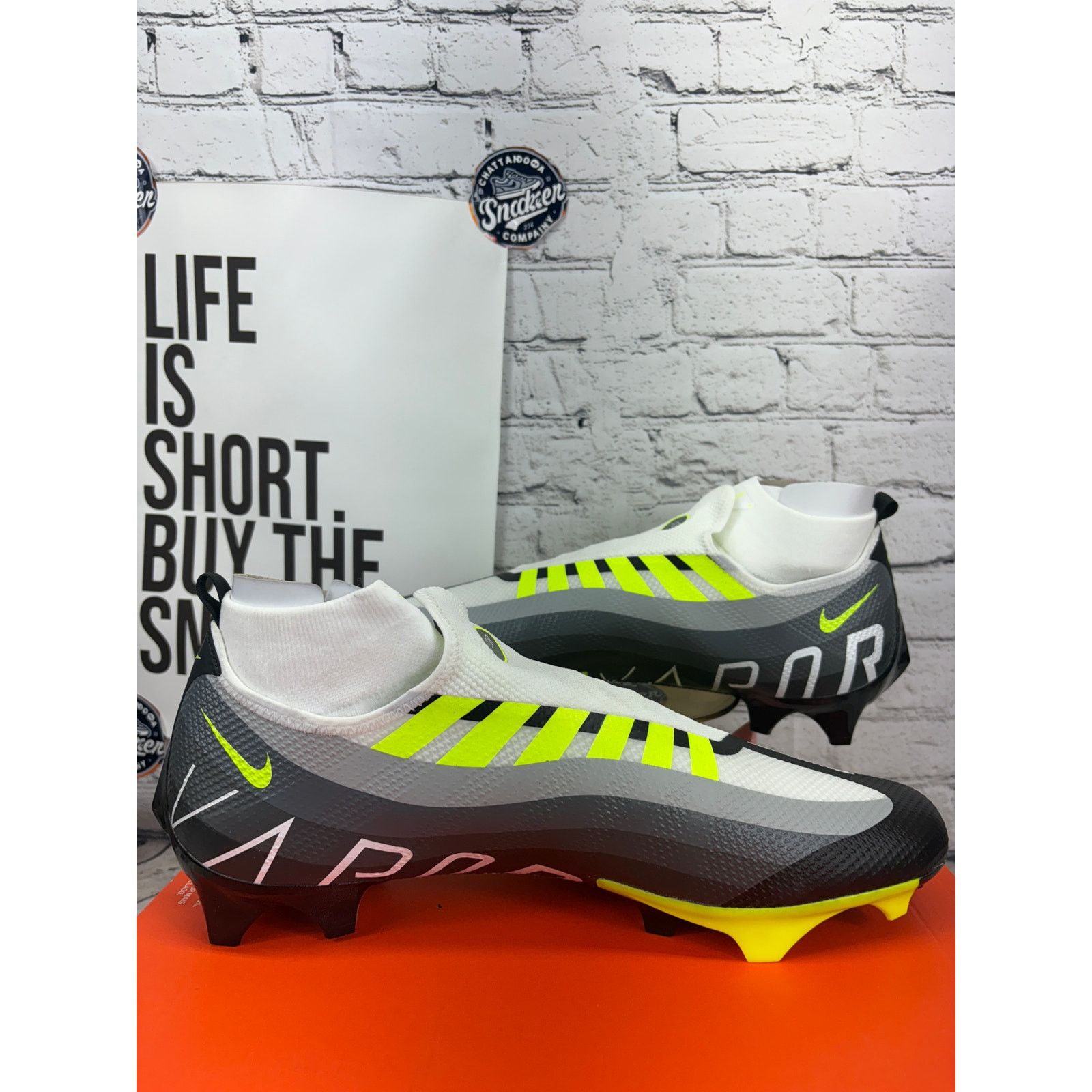 Nike Nike Vapor Edge 360 Pro x Air Max 95 Football Cleats Men 16 Size US 15 / EU 48 - 6 Thumbnail