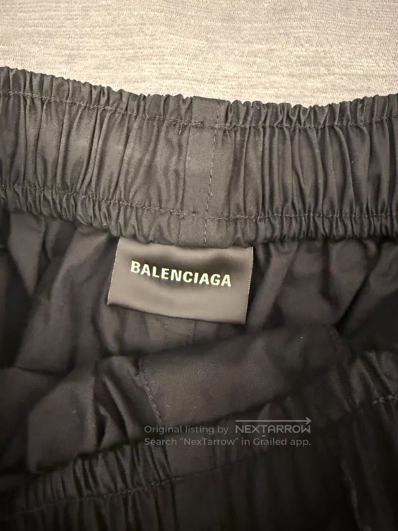Balenciaga Balenciaga Qixi Limited Edition Heart Logo Shorts Size US 28 / EU 44 - 3 Thumbnail