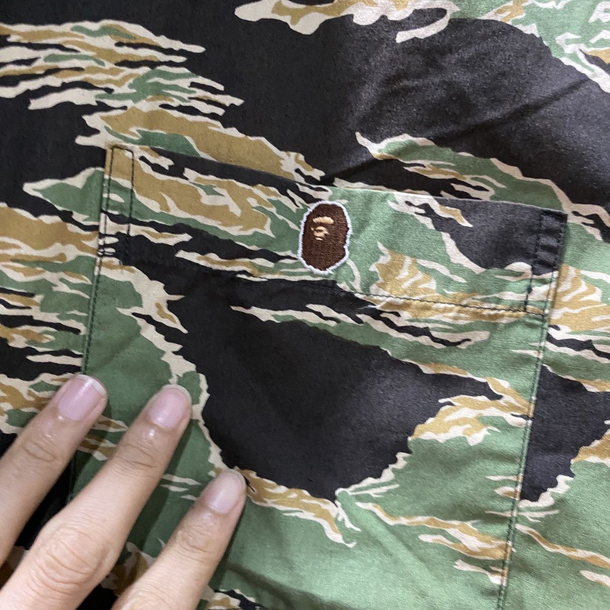 Bape × Vintage Bape Tiger Stripe Button-Up Shirt Size US S / EU 44-46 / 1 - 12 Thumbnail