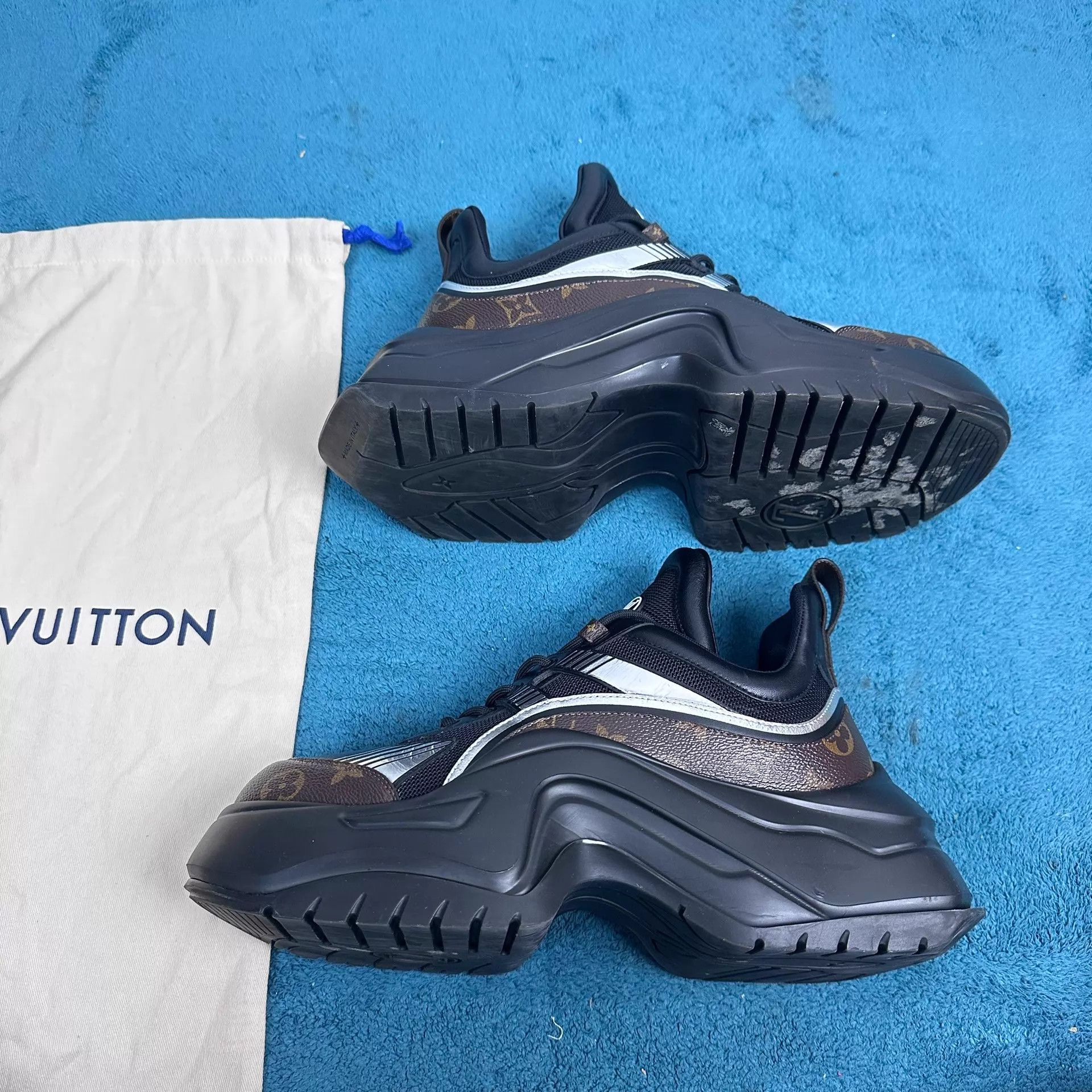 Louis Vuitton LV Trainer 2.0 Black Brown US8/42 Like New Size US 9 / EU 42 - 2 Thumbnail