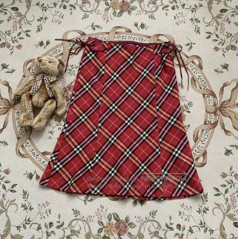 Burberry Burberry Red Cotton Midi Skirt for Women. Size 23" - 1 Thumbnail