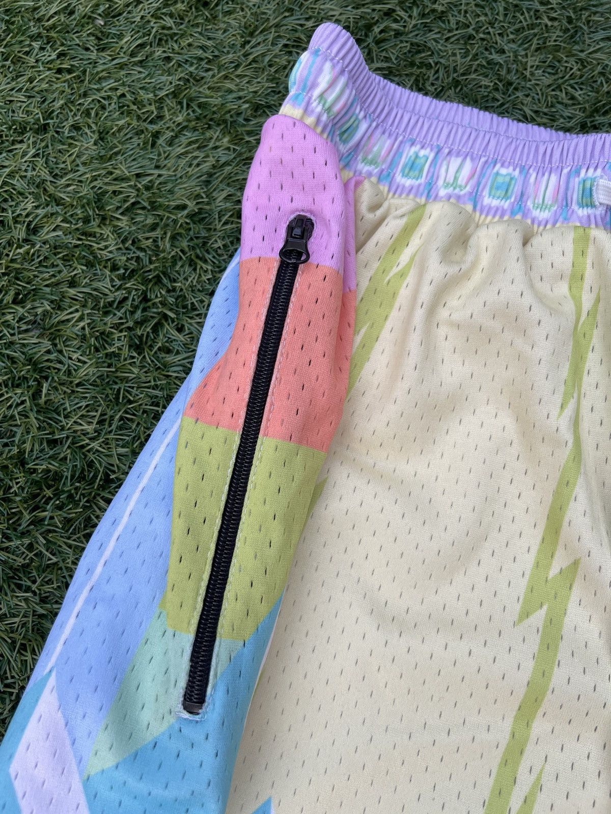 Collect and Select Collect and Select “What the Pastel” Size US 31 - 5 Thumbnail