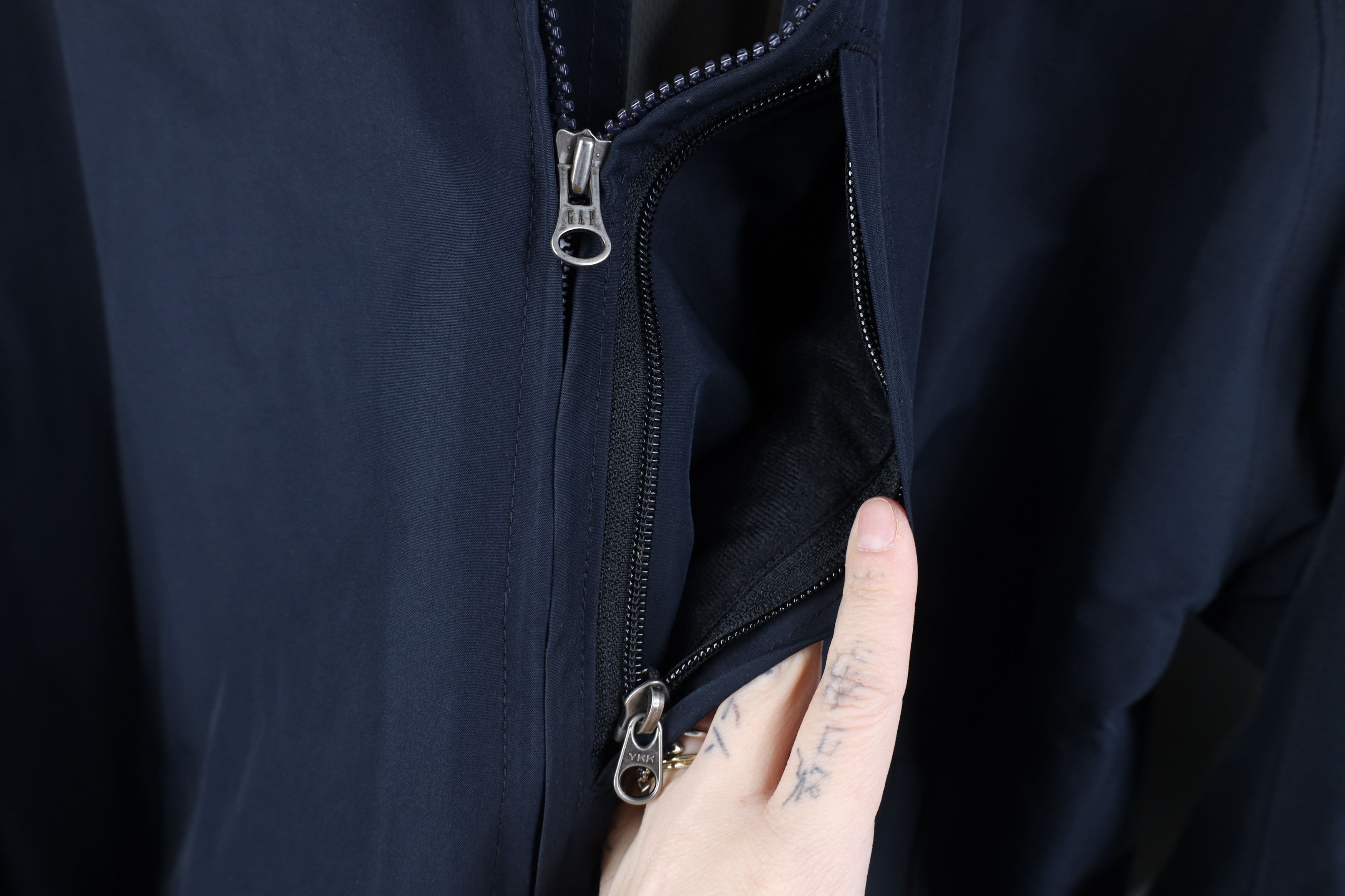 Gap Vintage Y2K Gap Full Zip Windbreaker Bomber Jacket Navy Blue Size US L / EU 52-54 / 3 - 9 Thumbnail