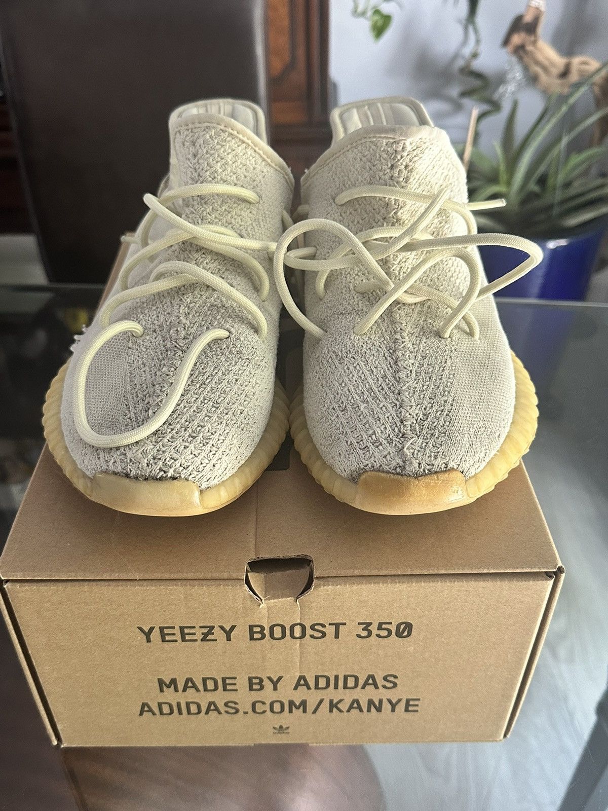 Adidas × Yeezy Yeezy 350 'butter' Size US 10.5 / EU 43-44 - 2 Thumbnail