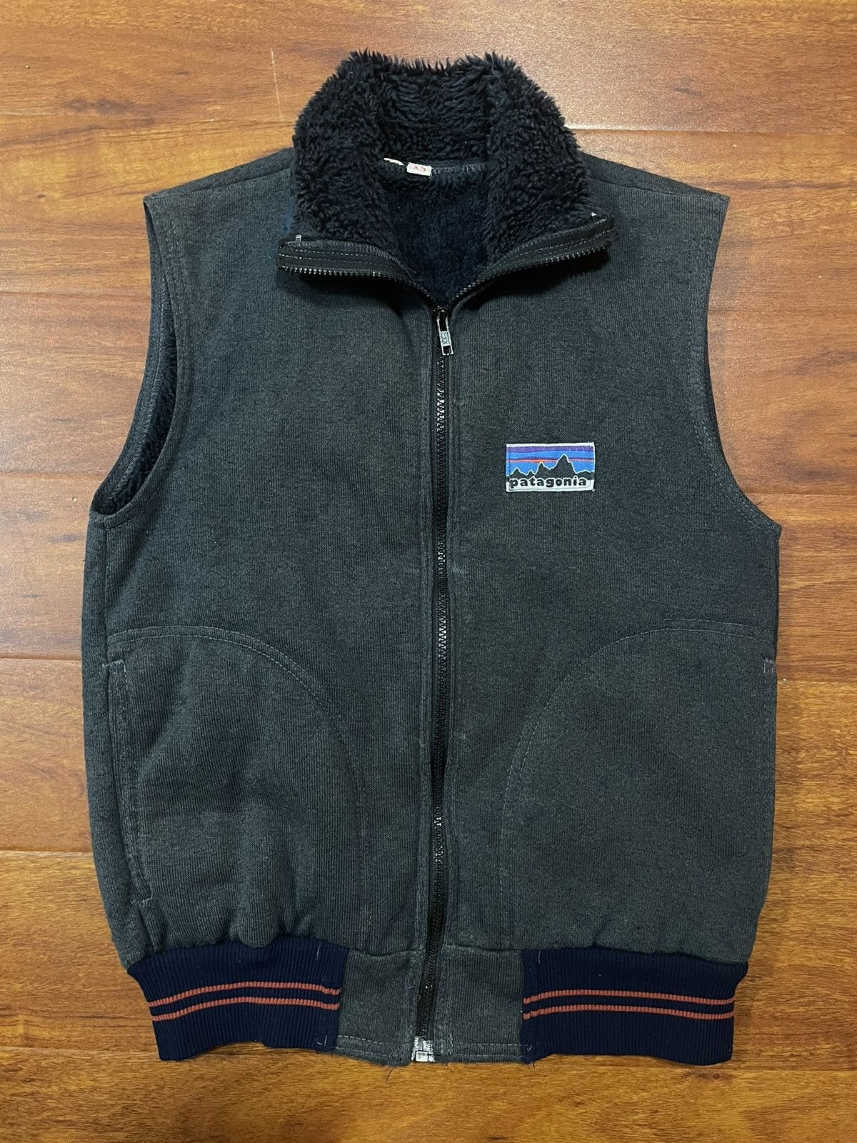 Patagonia Vintage 1970s Patagonia Navy Pile Vest XS Size US XS / EU 42 / 0 - 3 Thumbnail
