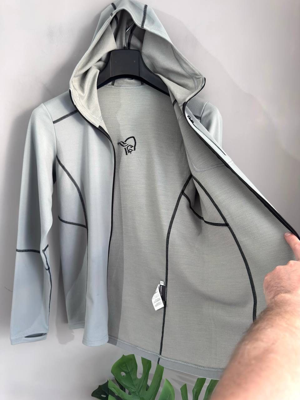 Norrona Norrona Trollveggen Warm Wool1 Women's Grey Zip Hoodie, M Size M / US 6-8 / IT 42-44 - 9 Thumbnail