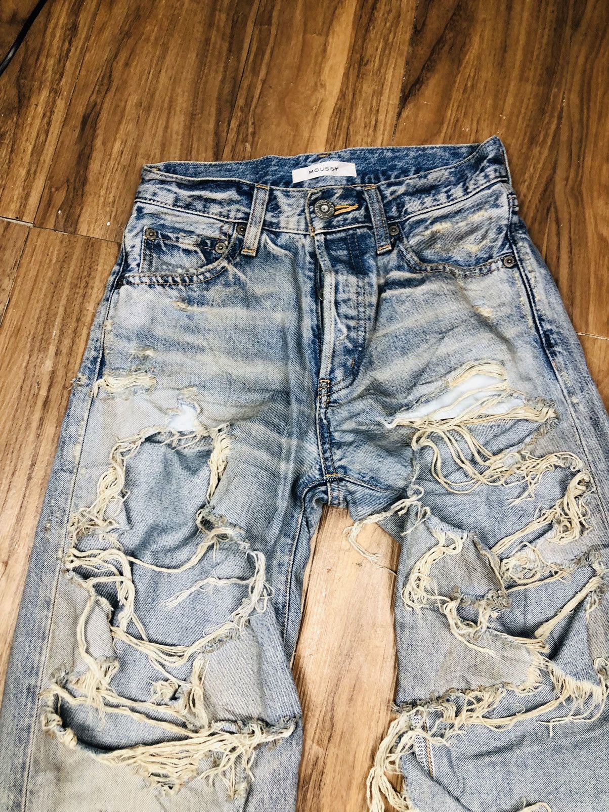 MOUSSY Distressed Moussy Denim Jeans (21) Size 23" - 3 Thumbnail