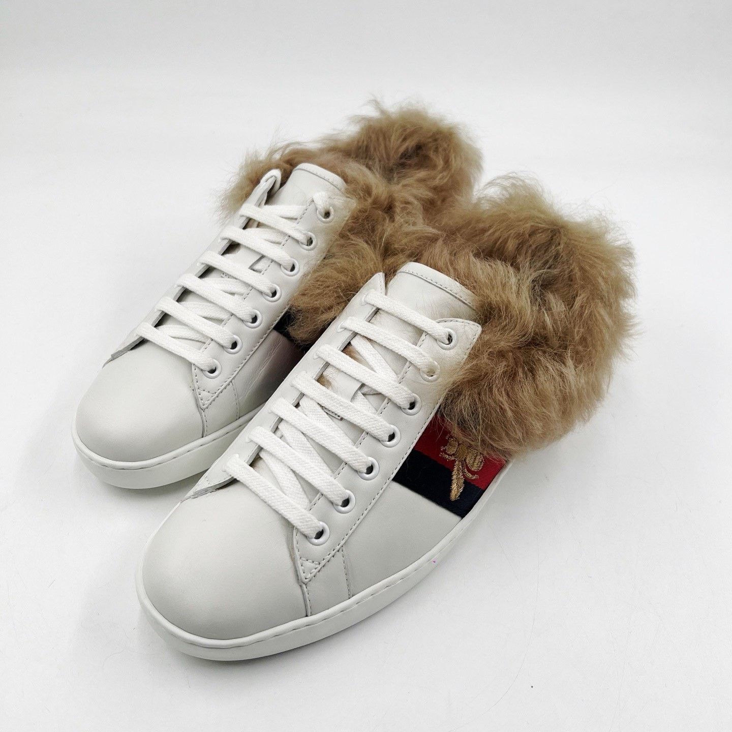 Gucci Gucci ACE Bee Embroidery Leather Sneakers Size US 8 / EU 41 - 1 Thumbnail
