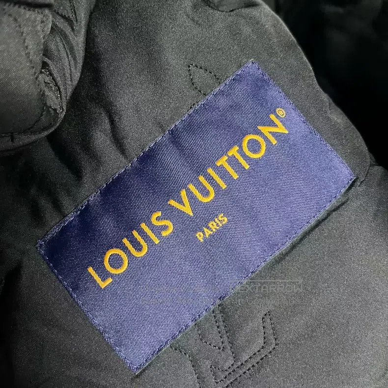 Louis Vuitton Louis Vuitton 25 Newest Blue Zip Patchwork Lapel Long Slee Size US L / EU 52-54 / 3 - 2 Thumbnail