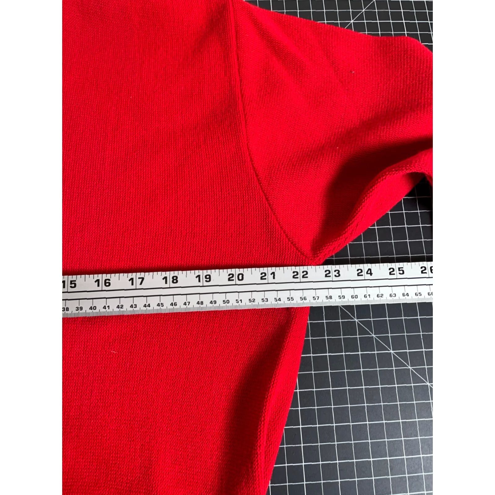 Vintage VINTAGE Par Four Men's Cardigan Sweater Adult Large Red Knit 80s Retro Hipster Lightweight Fall Winter USA Size US L / EU 52-54 / 3 - 5 Thumbnail