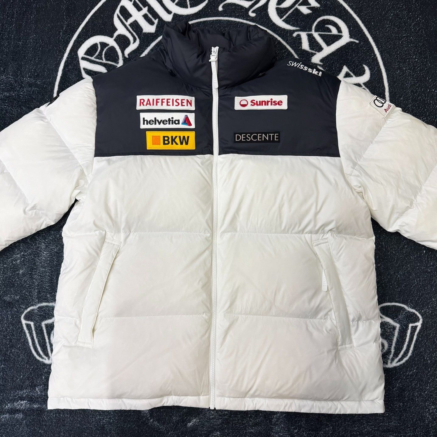 Descente Descente Down White Heavy Coat xxl Men Size US XXL / EU 58 / 5 - 1 Thumbnail
