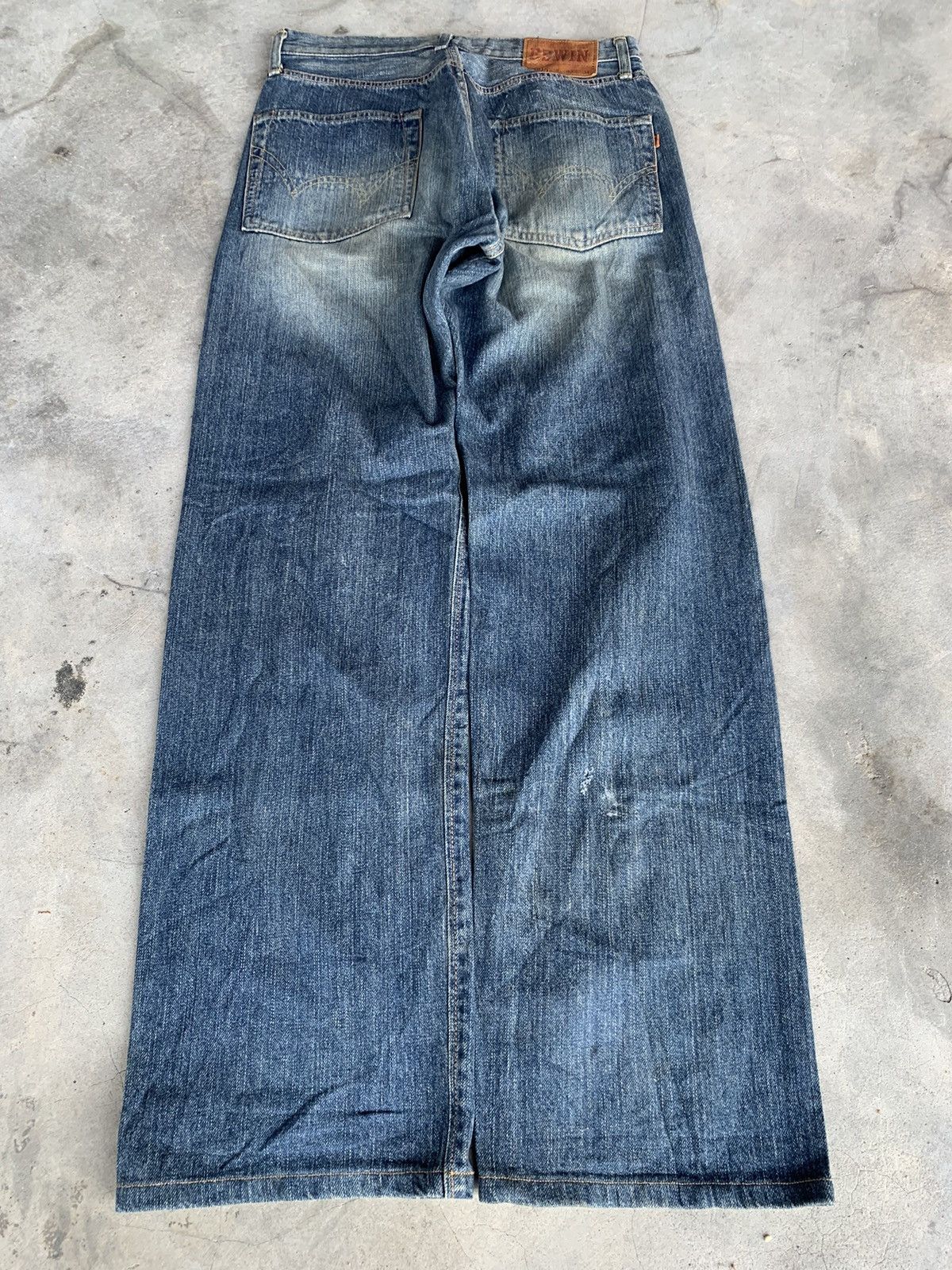 Le Grande Bleu (L.G.B.) Distressed Edwin 505z selvedge denim. Size US 32 / EU 48 - 3 Thumbnail