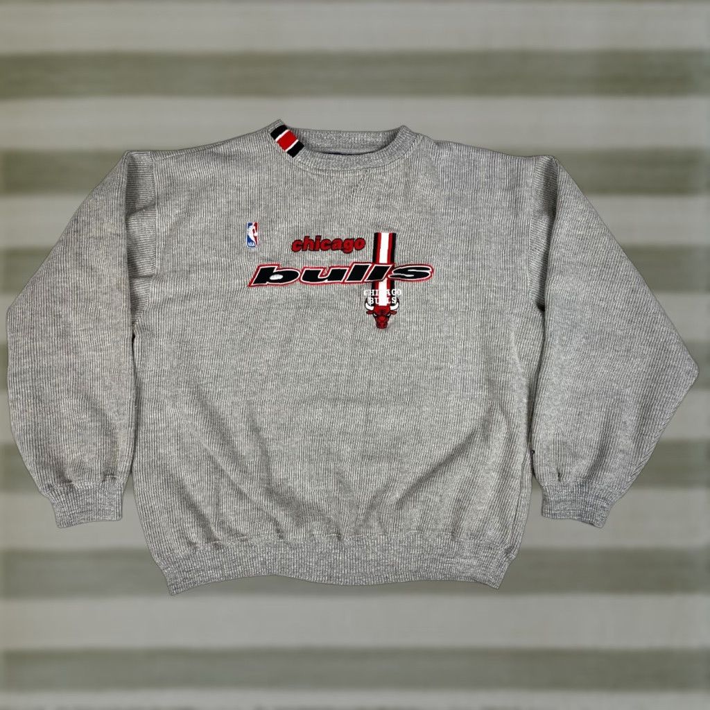 Logo Athletic VINTAGE Logo Athletic Men's Sweatshirt Chicago Bulls 90s Crewneck Embroidered Sz 2XL Gray Sports Hoodie Size US XXL / EU 58 / 5 - 1 Thumbnail