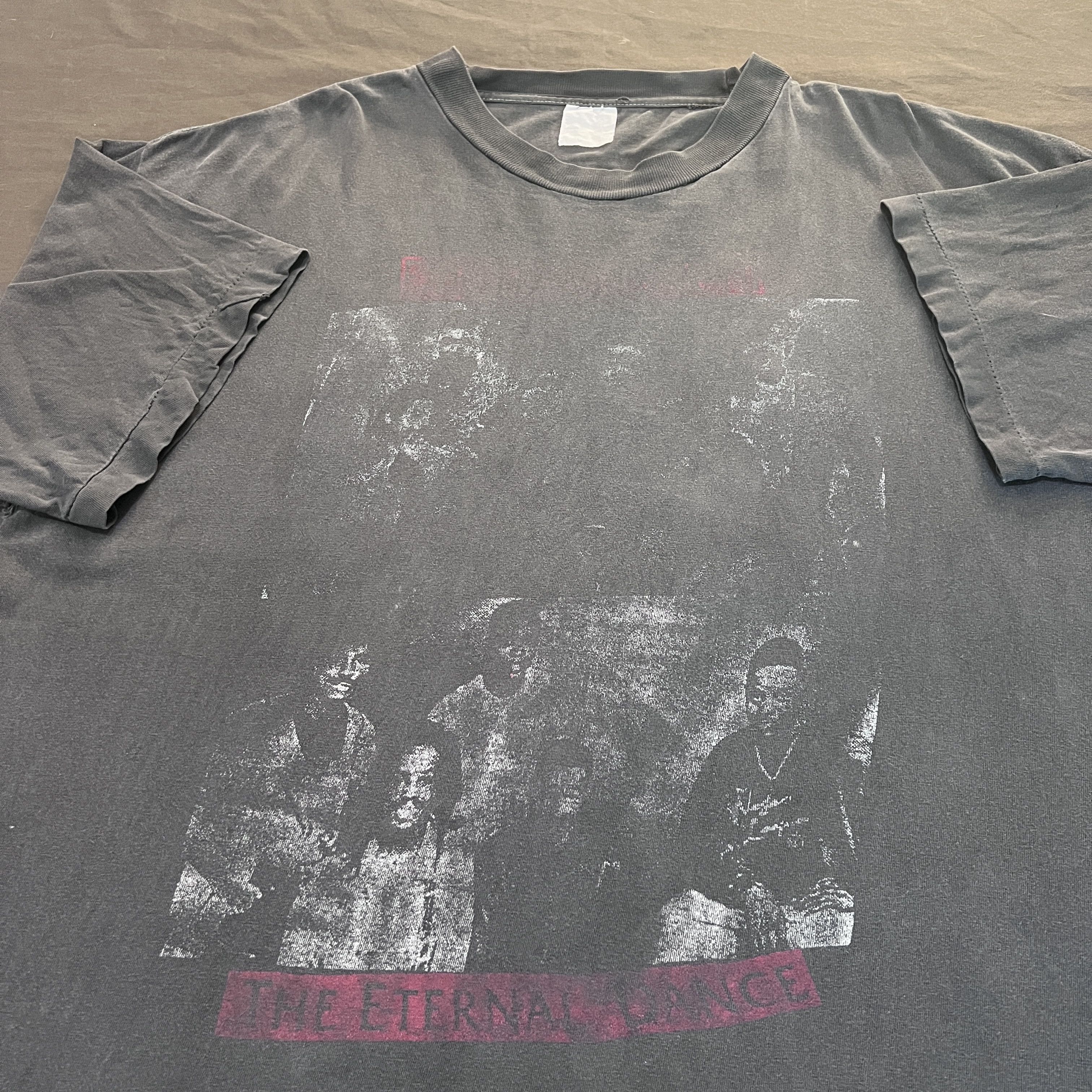 Band Tees Vintage 90s Earth Wind Fire The Eternal Dance Tee XL Faded Size US XL / EU 56 / 4 - 1 Thumbnail