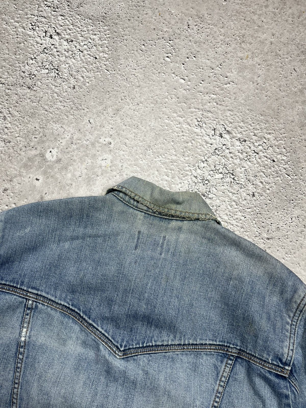 Wrangler Wrangler Distressed Denim Jacket Casual Fit M Size Size US M / EU 48-50 / 2 - 16 Thumbnail