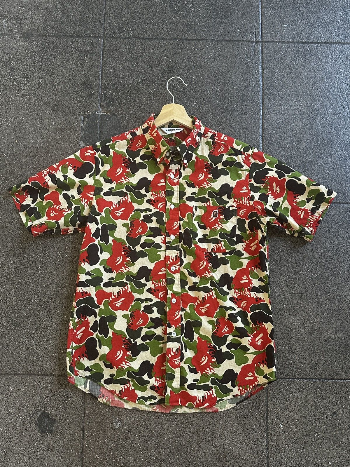 Bape OG Bape Fire ayoma short sleeve Size US M / EU 48-50 / 2 - 8 Thumbnail
