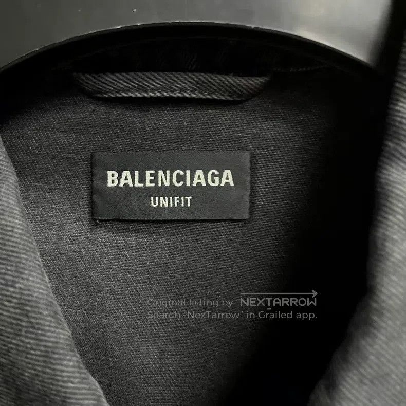 Balenciaga Balenciaga Black plain graffiti single-breasted button-dow Size US M / EU 48-50 / 2 - 5 Thumbnail