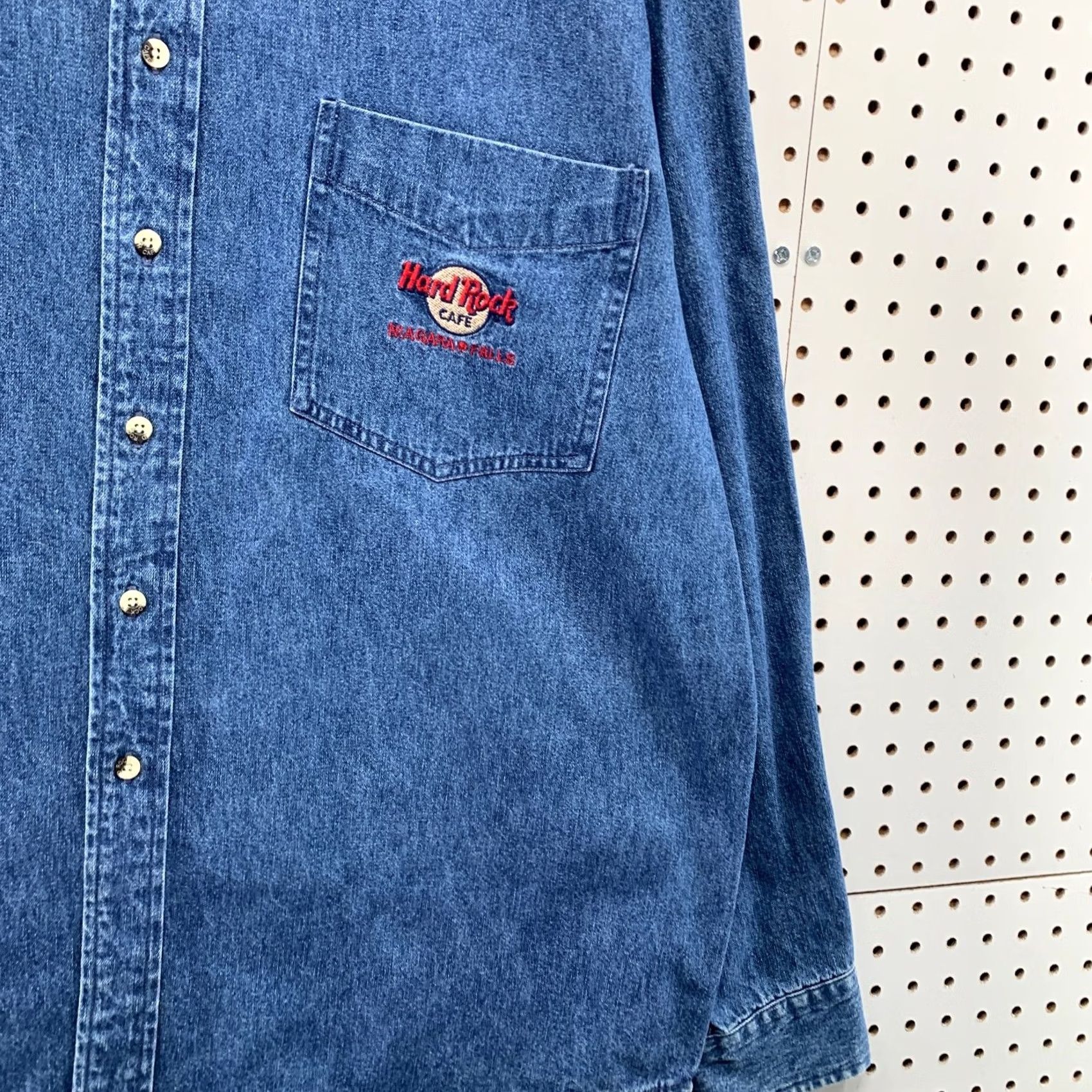 Hard Rock Cafe VINTAGE Hard Rock Cafe Shirt Mens XL Blue Niagara Falls 90s Button Denim Size US XL / EU 56 / 4 - 6 Thumbnail