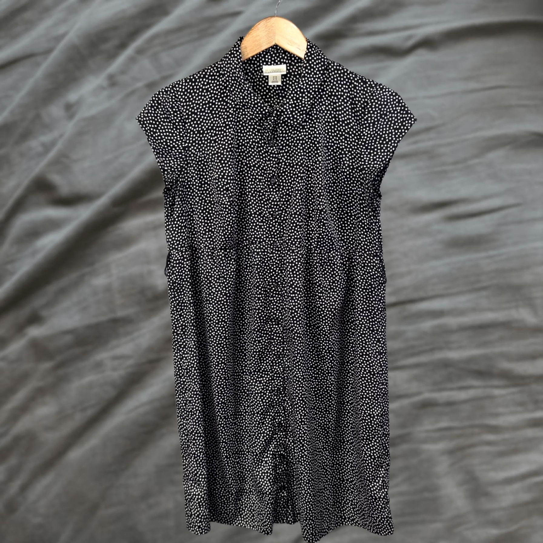 Vintage VINTAGE Motherhood Maternity Dress Womens Medium Black White Polka Dot Button Front Shirt Dress Cap Sleeve Knee Length Size M / US 6-8 / IT 42-44 - 1 Thumbnail