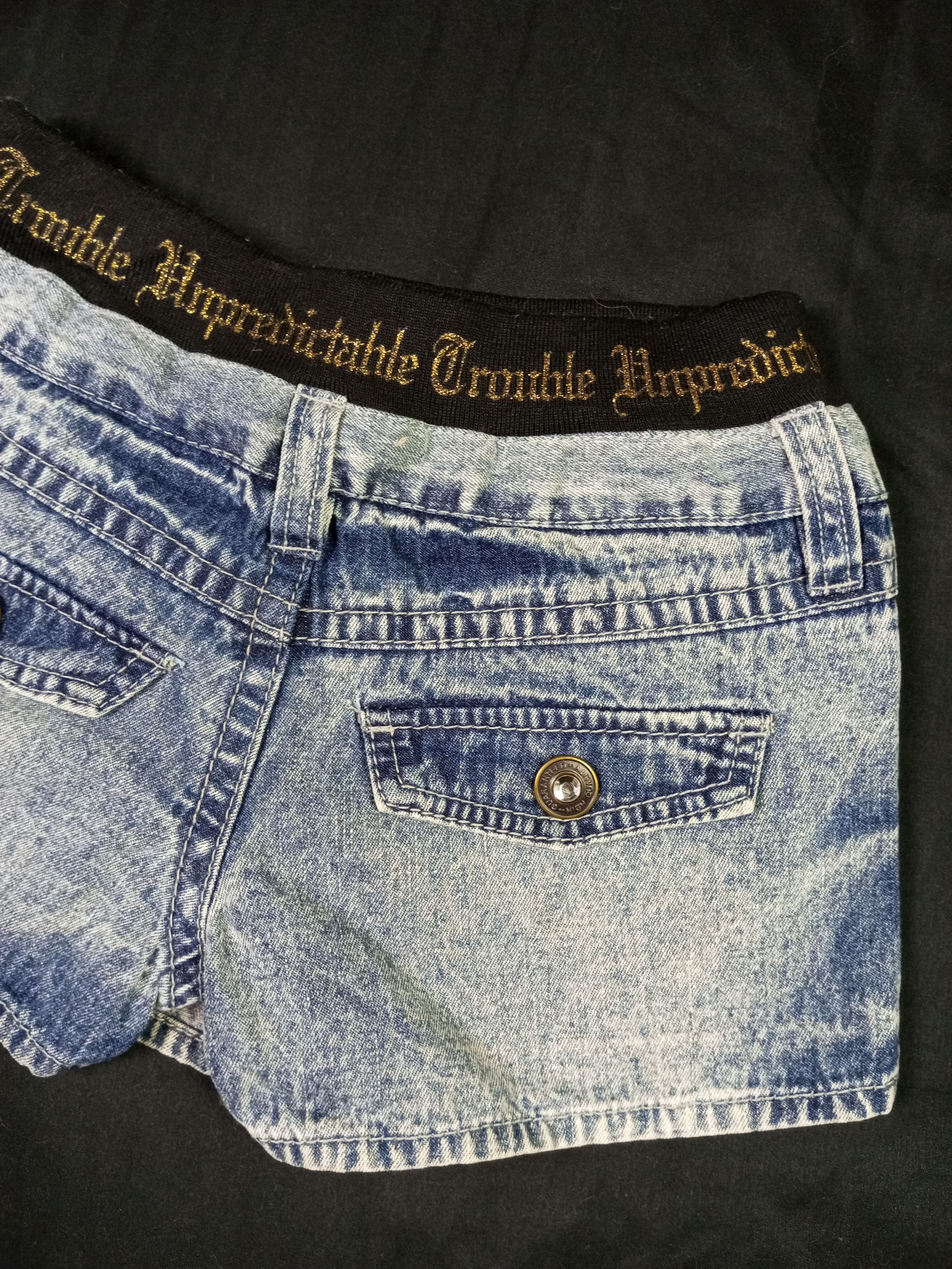 Japanese Brand Trouble Unpredictable japanese brand sexy shorts Size 27" / US 4 / IT 40 - 9 Thumbnail