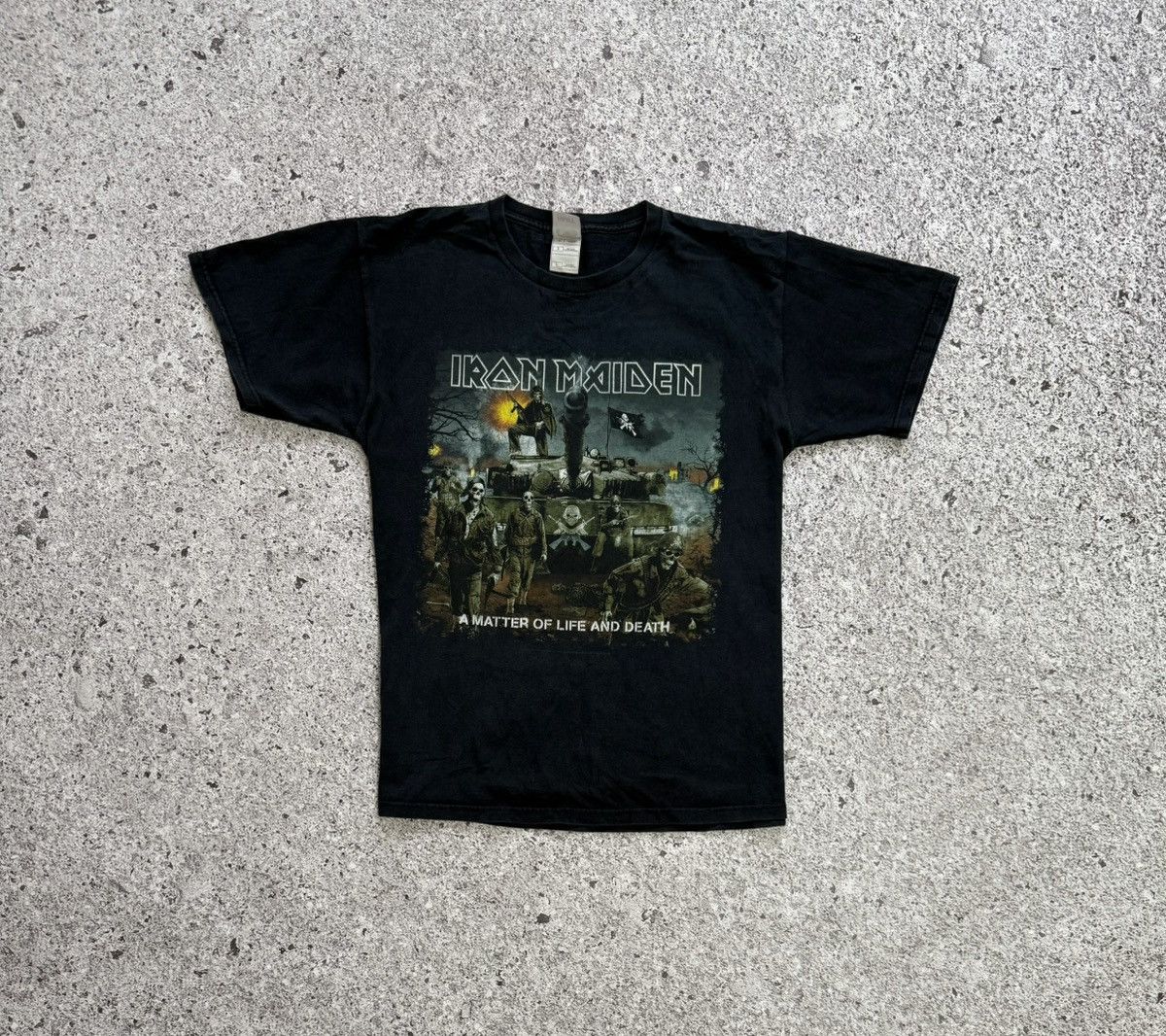 Band Tees × Vintage Vintage 2006 Iron Maiden A Matter Of Death Rock Y2K T-Shirt Size US L / EU 52-54 / 3 - 3 Thumbnail