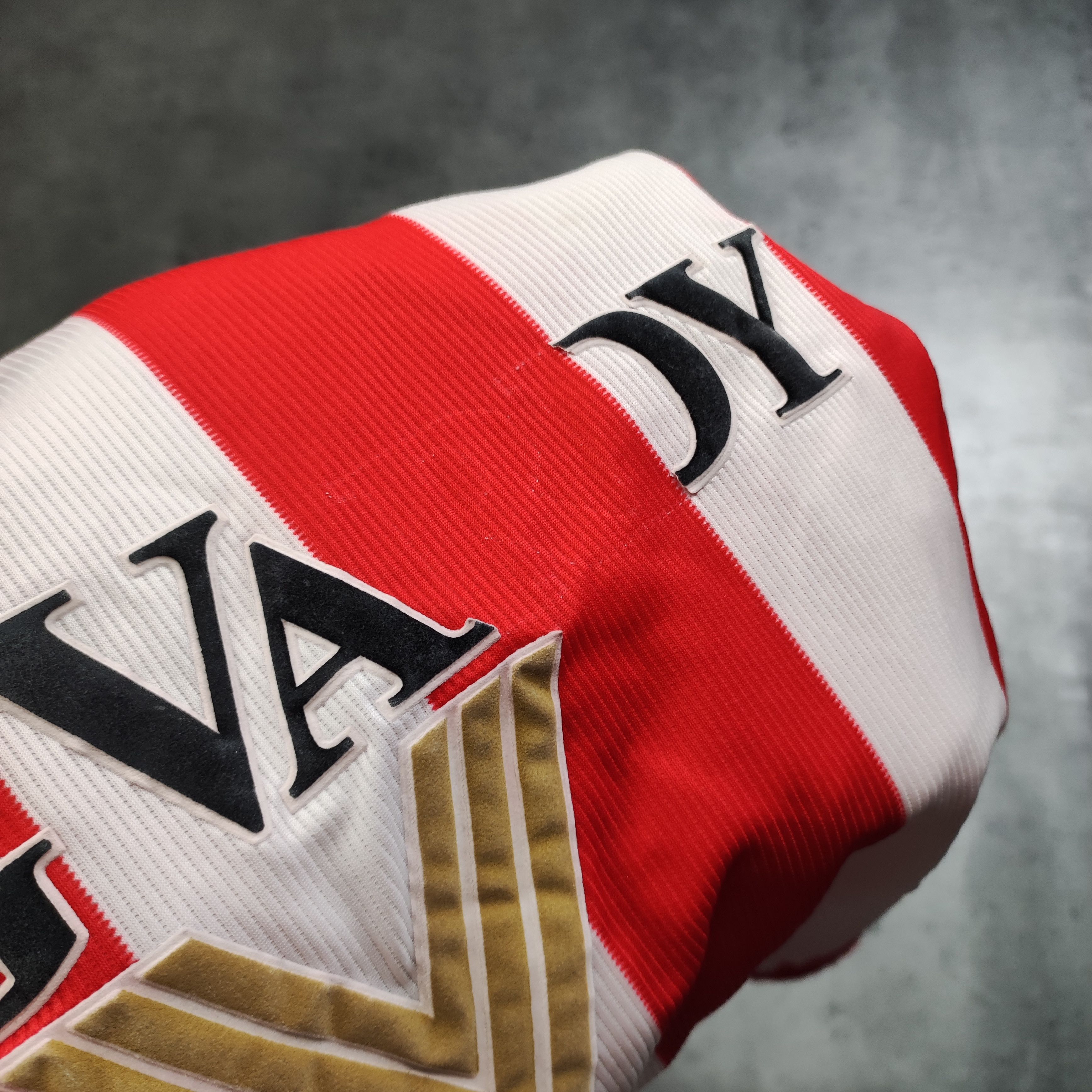 Vintage RARE Vintage 2004 Sunderland FC Football #9 Home Jersey Size US XL / EU 56 / 4 - 6 Thumbnail