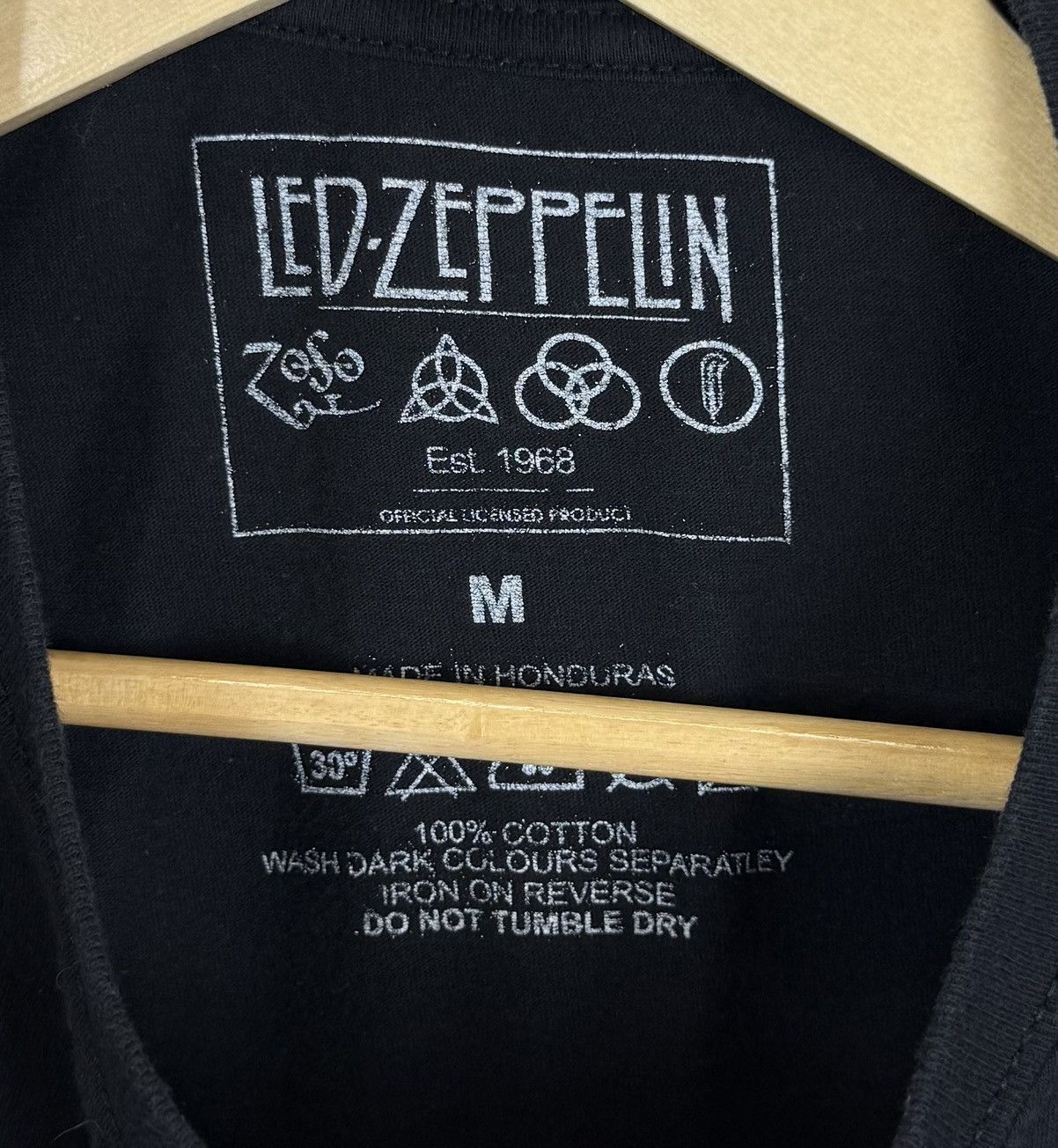 Led Zeppelin Led Zeppelin US Tour 1975 T-Shirt Black Short Sleeve Rock Size US M / EU 48-50 / 2 - 5 Thumbnail