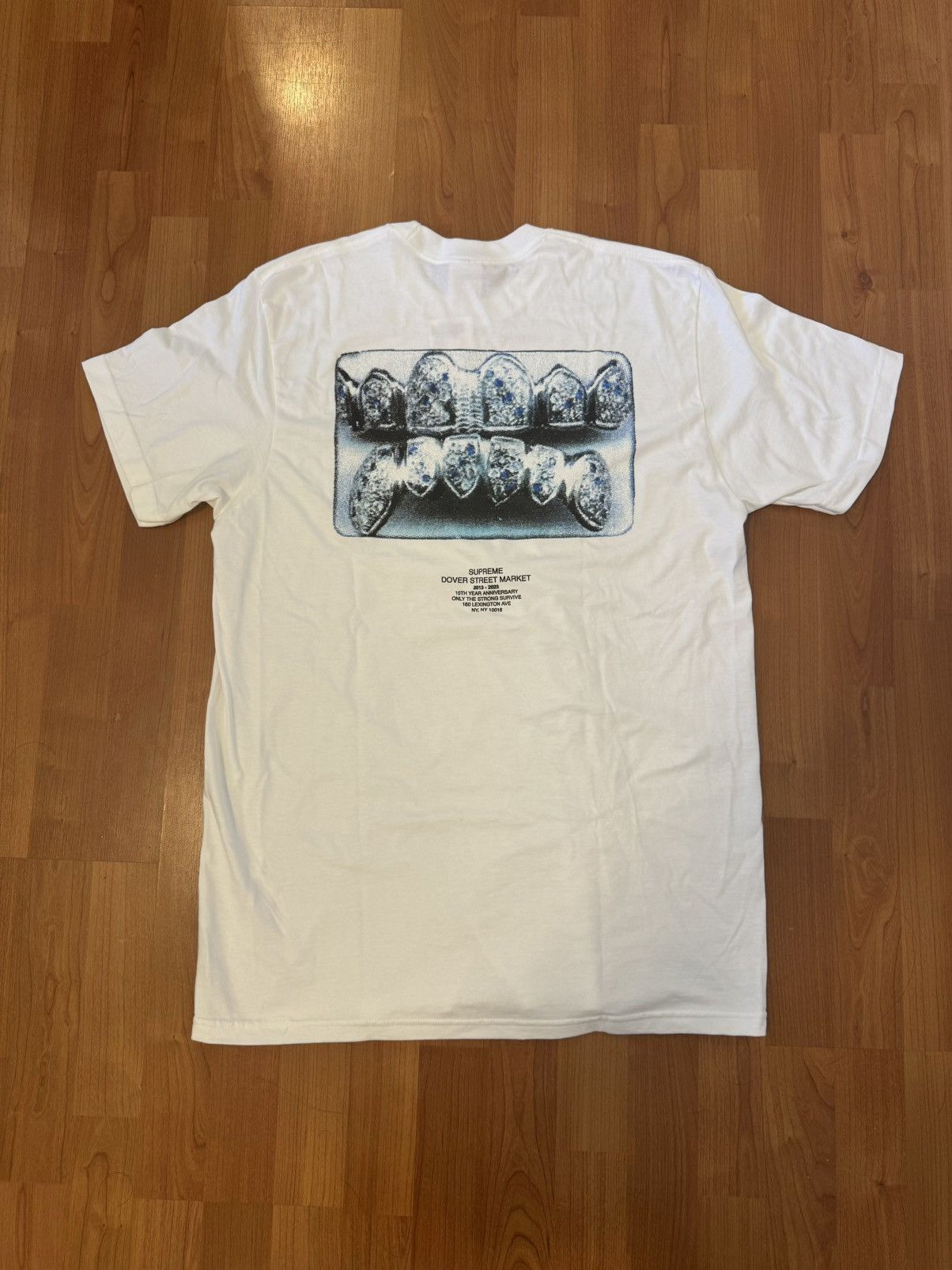 Supreme supreme x DSMNY 10th aniv Size US L / EU 52-54 / 3 - 1 Thumbnail