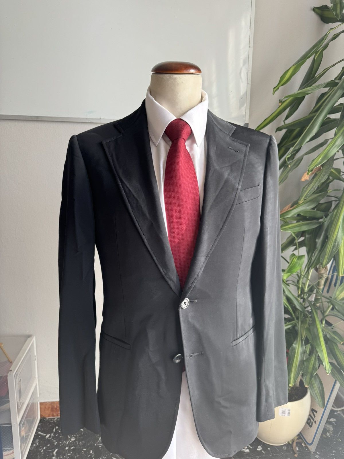 Armani Collezioni Armani collezioni black suit 46 Size 46R - 1 Thumbnail