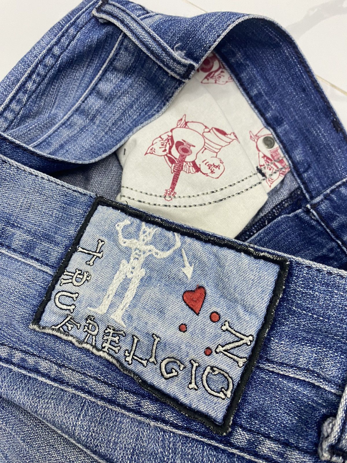 True Religion GRAIL🔥TRUE RELIGION PATCHWORK DISTRESSED DENIM JEANS Size US 34 / EU 50 - 9 Thumbnail