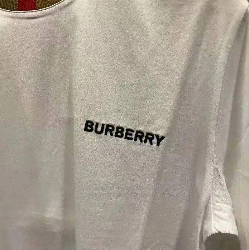 Burberry Burberry Women's Long Sleeve Logo T-Shirt. Size M / US 6-8 / IT 42-44 - 4 Thumbnail