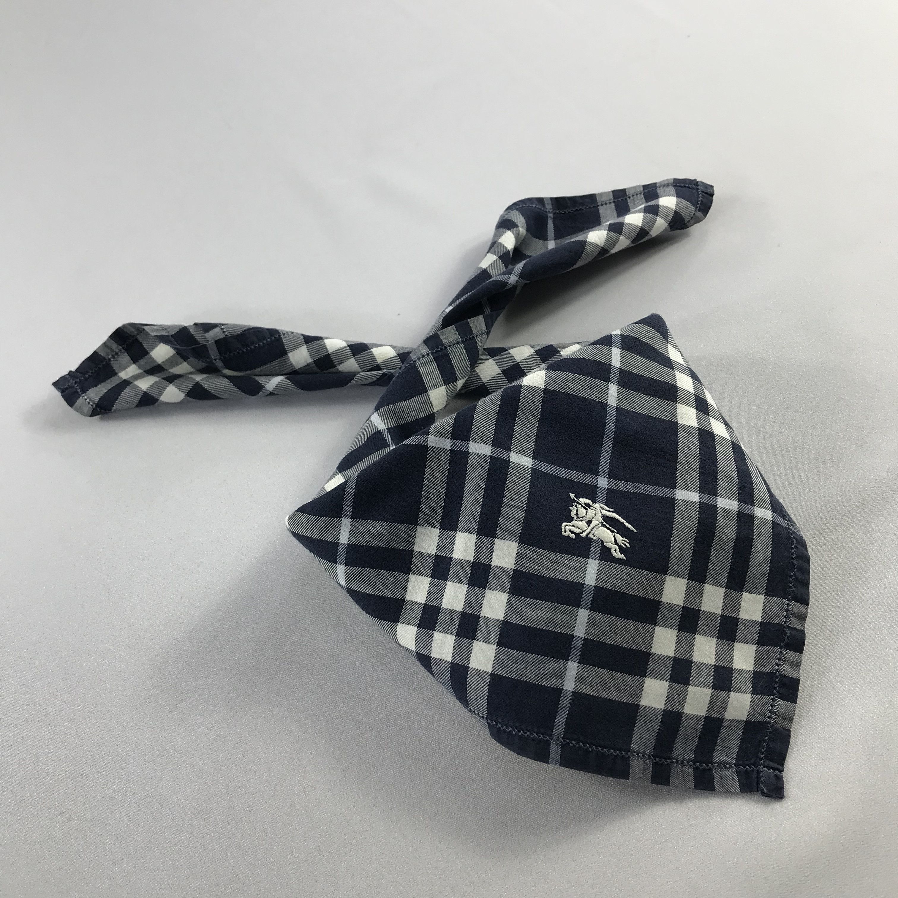 Burberry Burberry Handkerchief / Bandana / Neckerchief C686 Size ONE SIZE - 2 Thumbnail