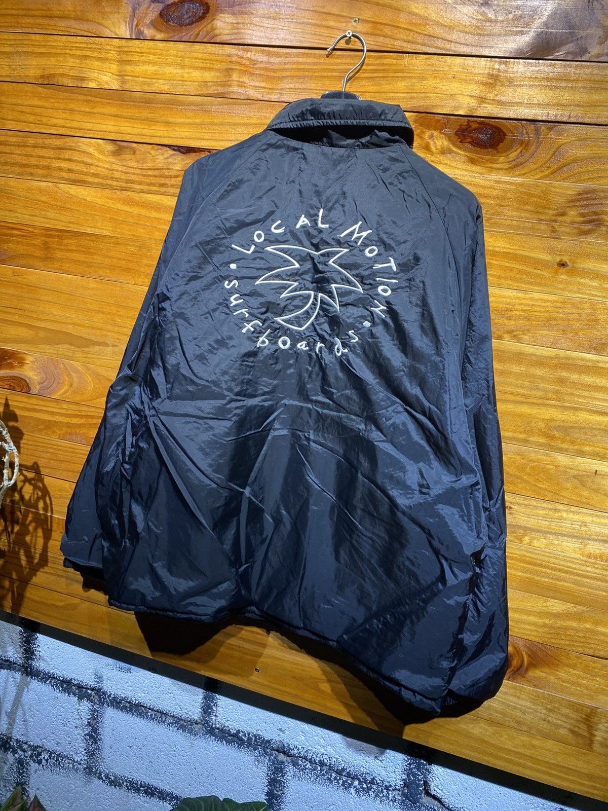 Vintage Vintage Local Motion Hawaii Surfboard Design Black Jacket Size US L / EU 52-54 / 3 - 5 Thumbnail
