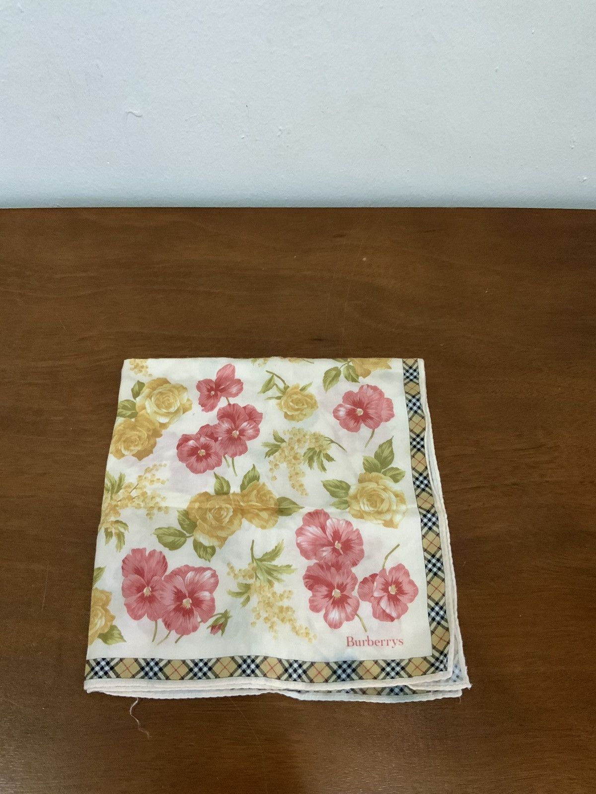 Burberry Burberrys Flower Handkerchief Bandana Size ONE SIZE - 5 Thumbnail