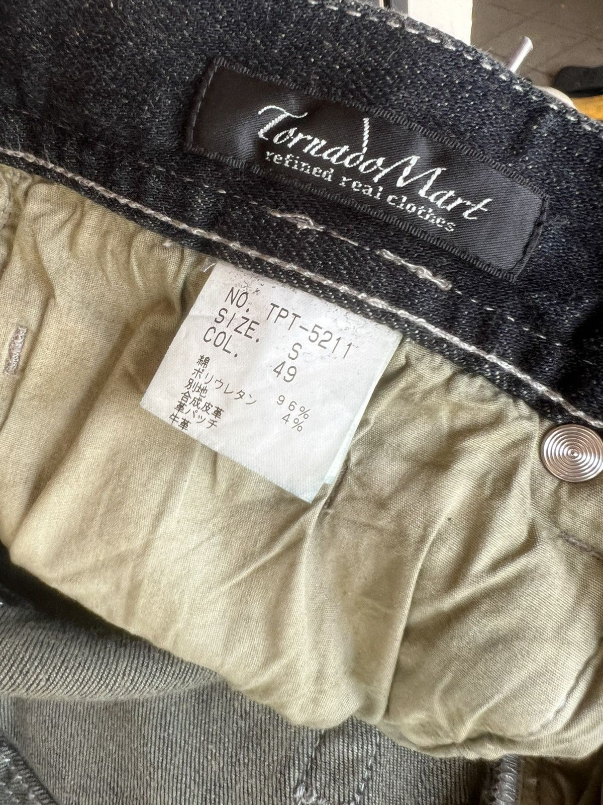 Tornado Mart Tornado Mart Embroidery Tribal Denim Super Flare Jeans Size US 30 / EU 46 - 21 Thumbnail
