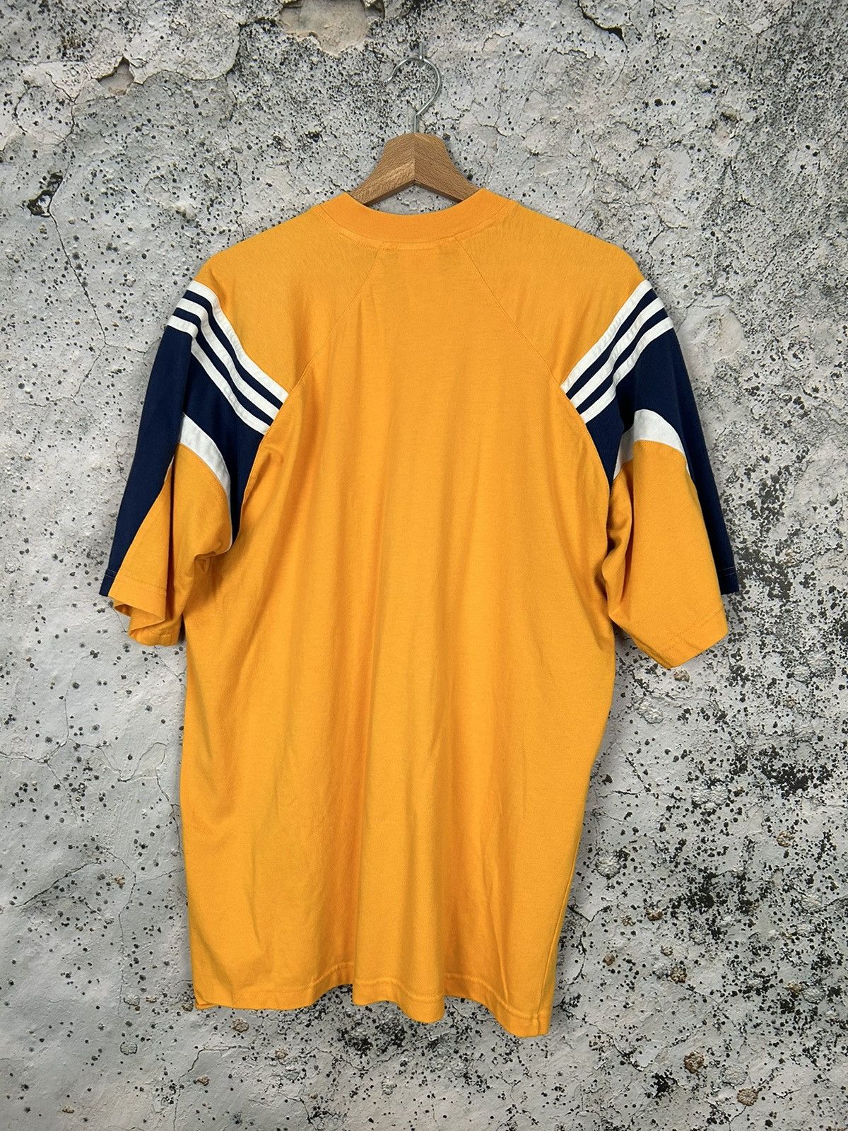 Adidas Vintage Adidas 90s Sportswear Tee Hype Streetwear Size US M / EU 48-50 / 2 - 4 Thumbnail