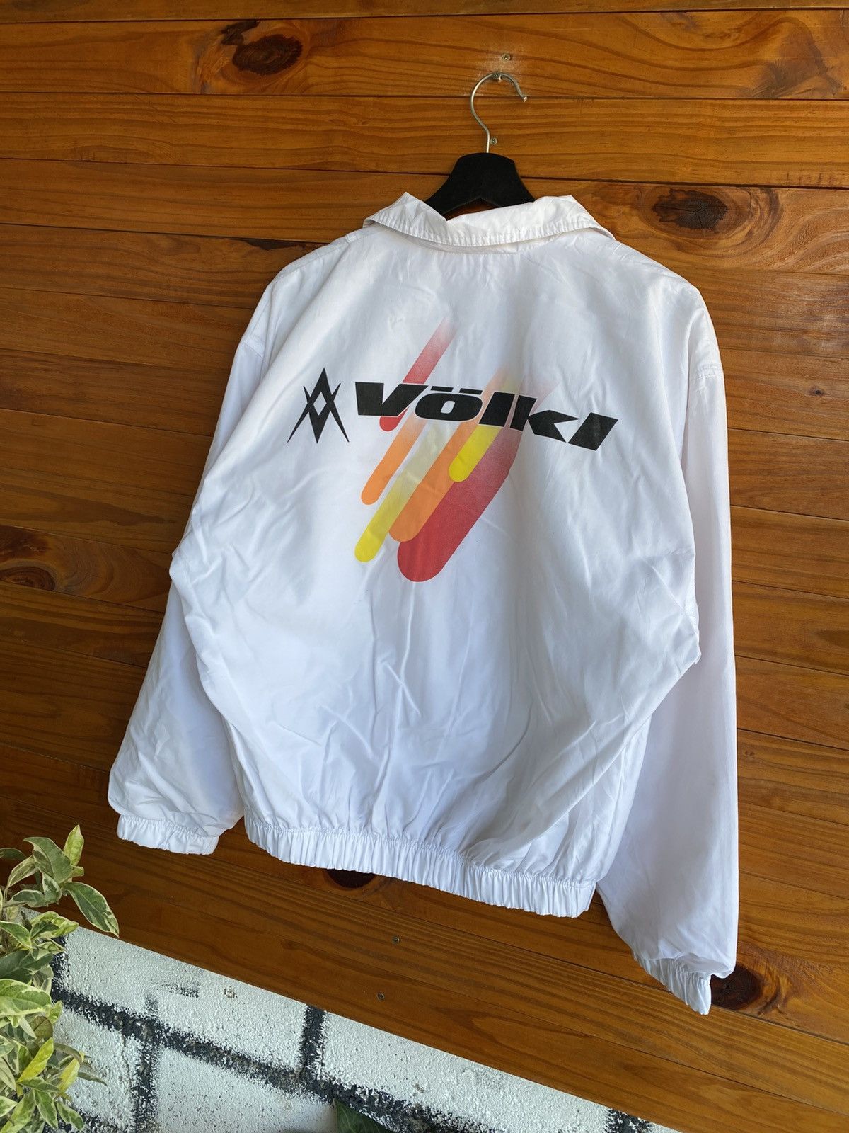 Vintage Vintage Völkl White Zip-Up Jacket | Retro Ski Windbreaker Size US L / EU 52-54 / 3 - 9 Thumbnail