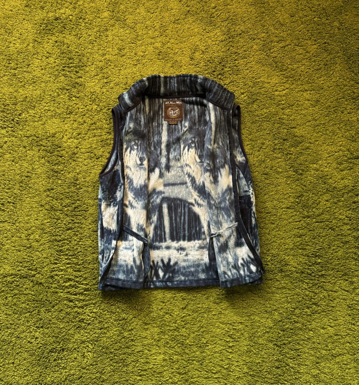 Designer × Vintage Y2K style Woolf pattern fleece vest gilet Size US XL / EU 56 / 4 - 2 Thumbnail