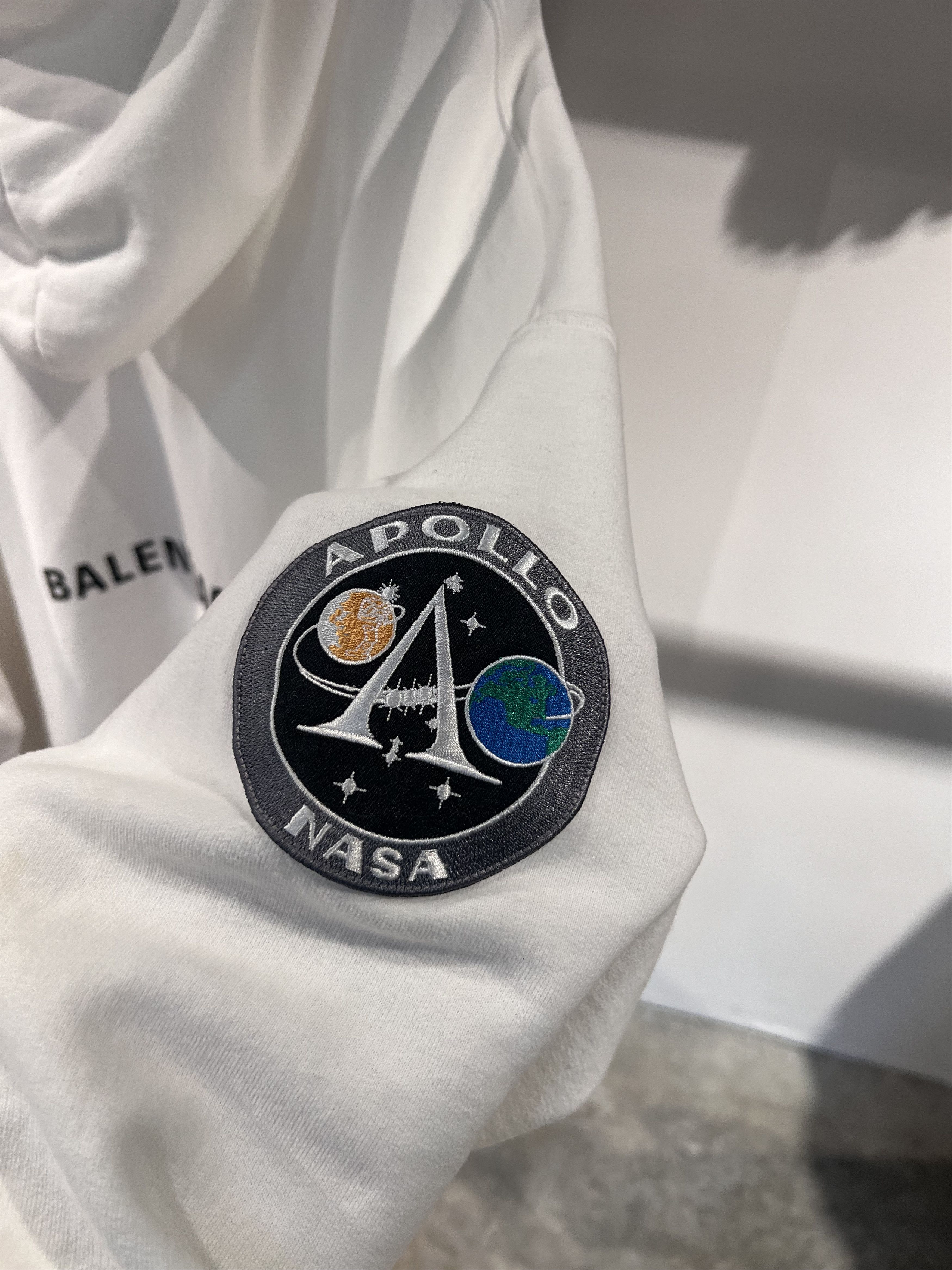 Balenciaga Balenciaga NASA Hoodie Size US XL / EU 56 / 4 - 9 Thumbnail