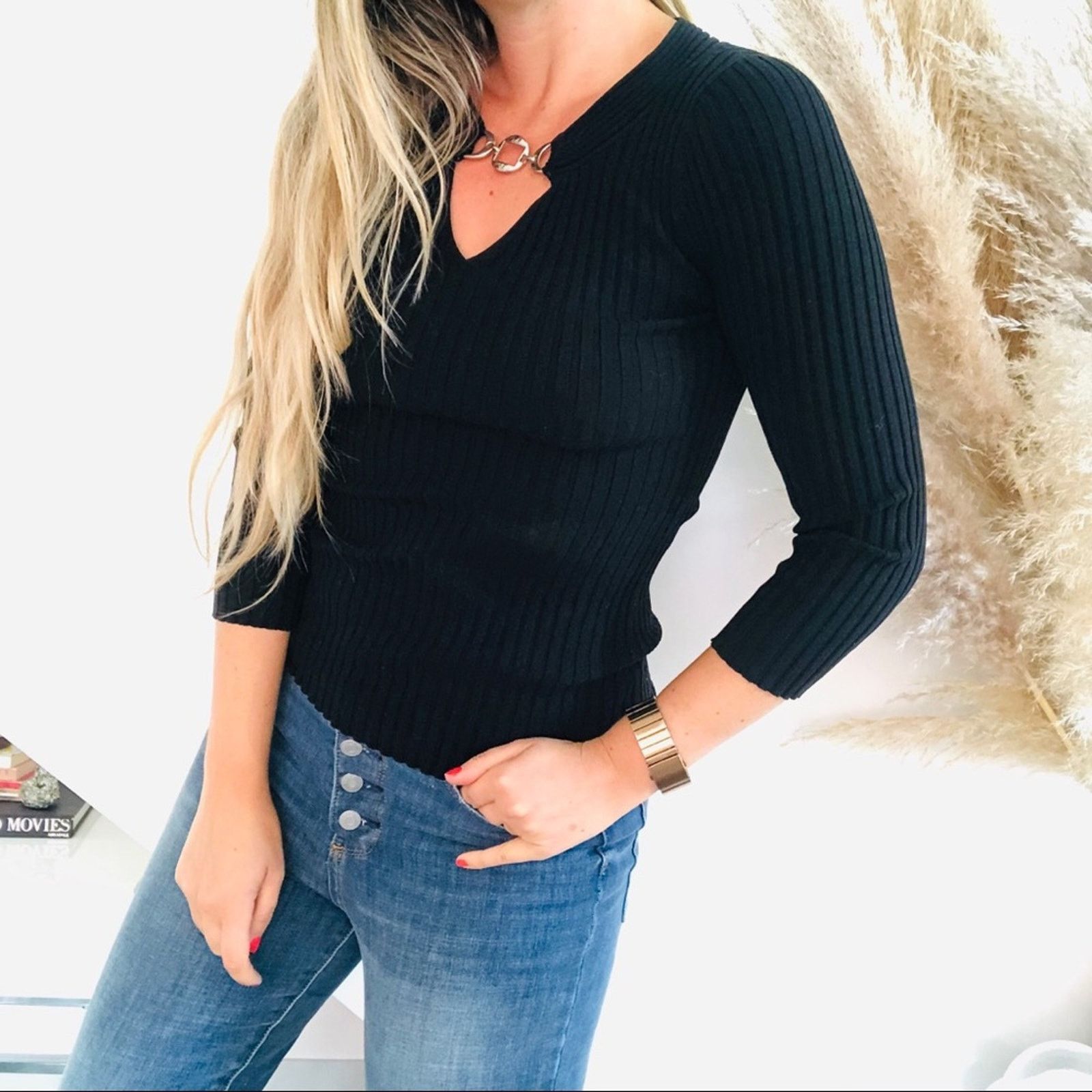 Vintage VINTAGE Black Fitted Ribbed Silver Keyhole Pullover Sweater Size XS / US 0-2 / IT 36-38 - 4 Thumbnail