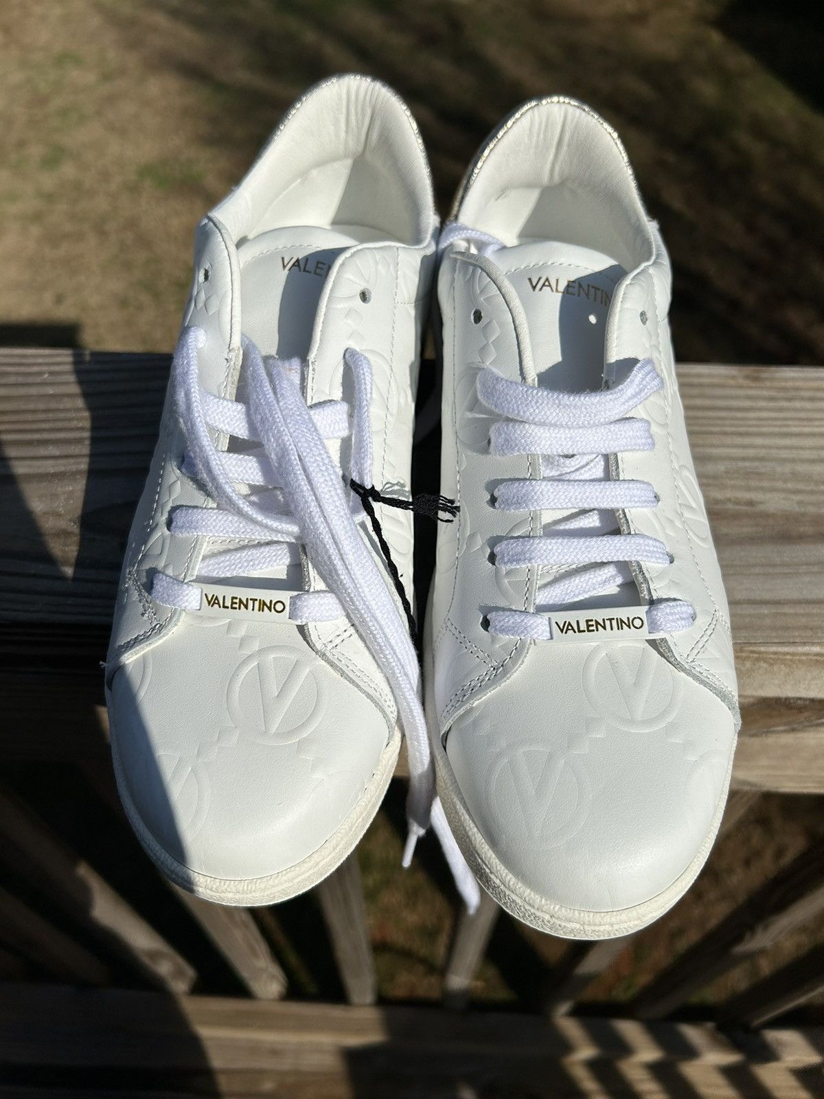 Mario Valentino Valentino White Sneakers with Cream Detail Size US 9 / IT 39 - 14 Thumbnail