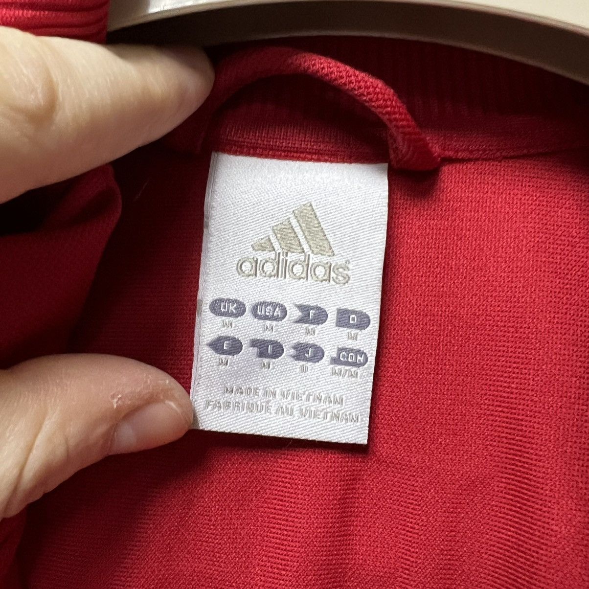 Adidas SPAIN 2011 SOCCER TRACK TOP ZIP JACKET ADIDAS VINTAGE Size US M / EU 48-50 / 2 - 12 Thumbnail
