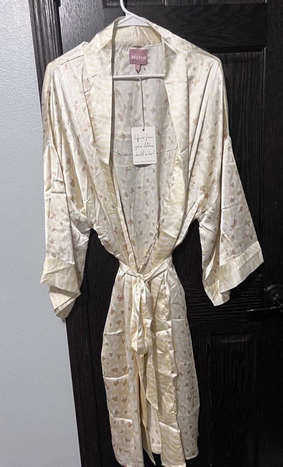 Show Me Your MuMu Show Me Your MUMU Robe One Size Silky Satin Soft Size ONE SIZE - 2 Thumbnail