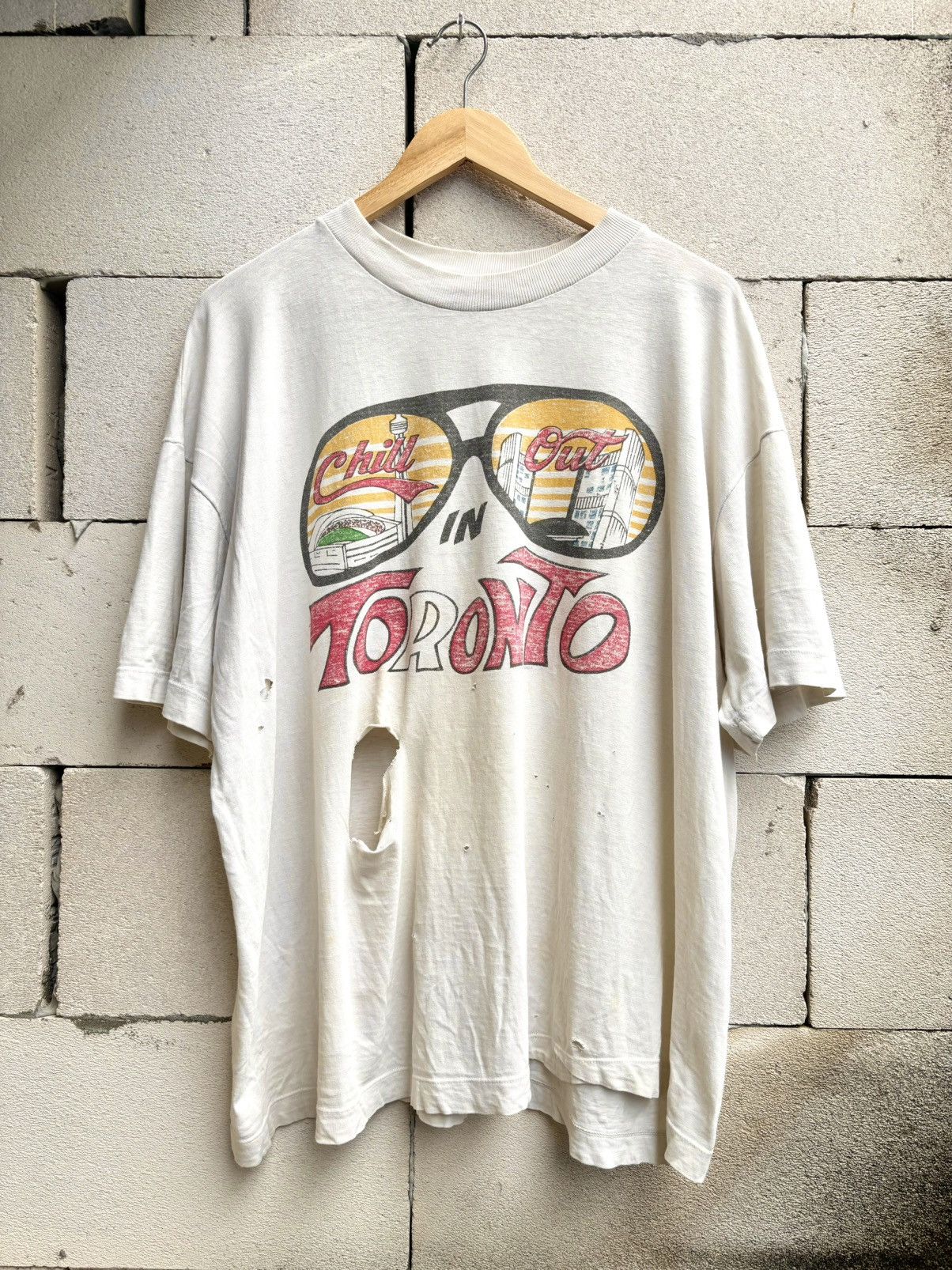 Vintage Thrashed Sun Faded TORONTO Boxy Tee Shirt Distressed ERD Size US XXL / EU 58 / 5 - 1 Thumbnail