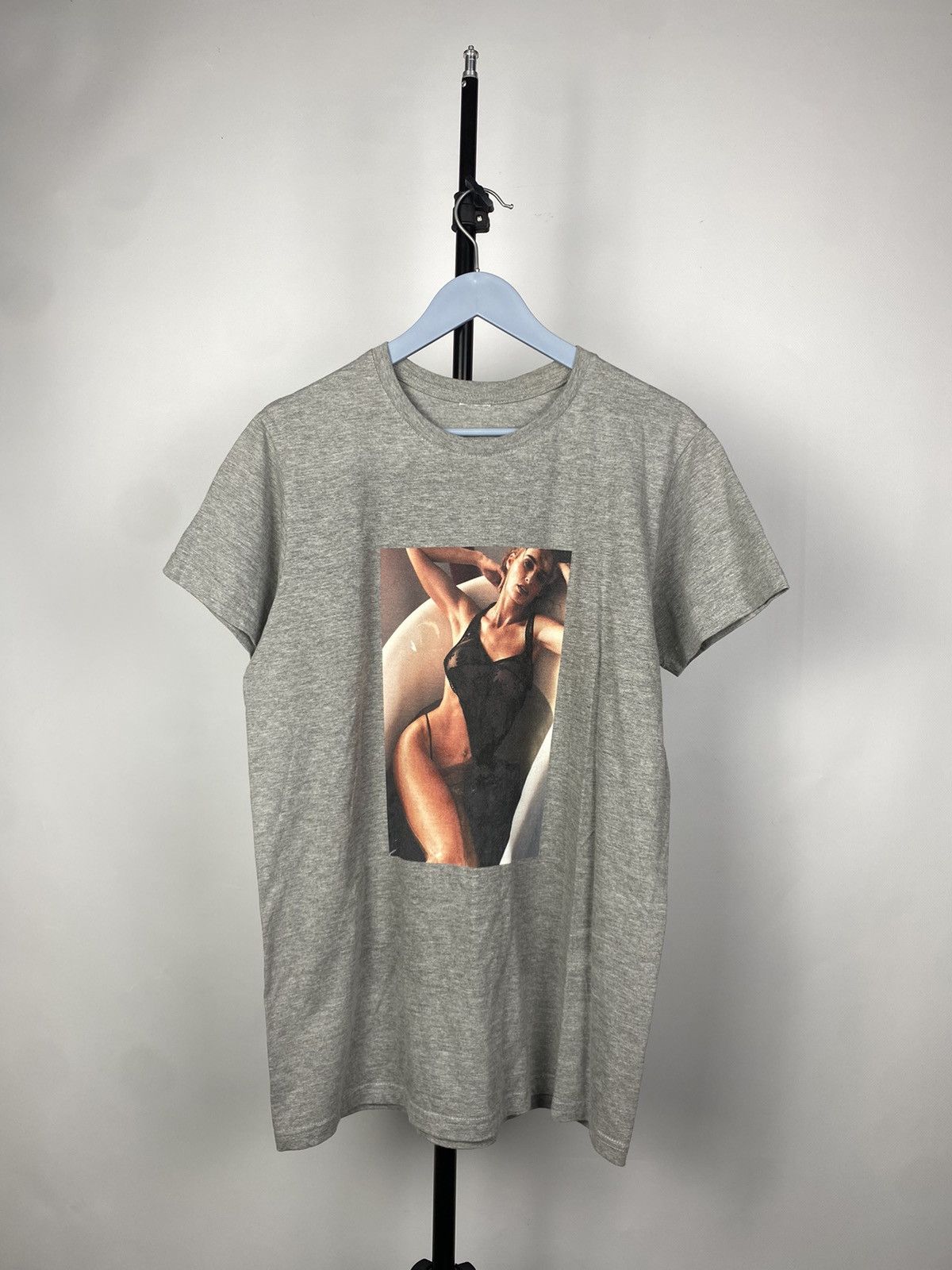 Playboy Vintage 00s BIG Logo Erotic Sex porn art t shirt y2k Size US M / EU 48-50 / 2 - 1 Thumbnail