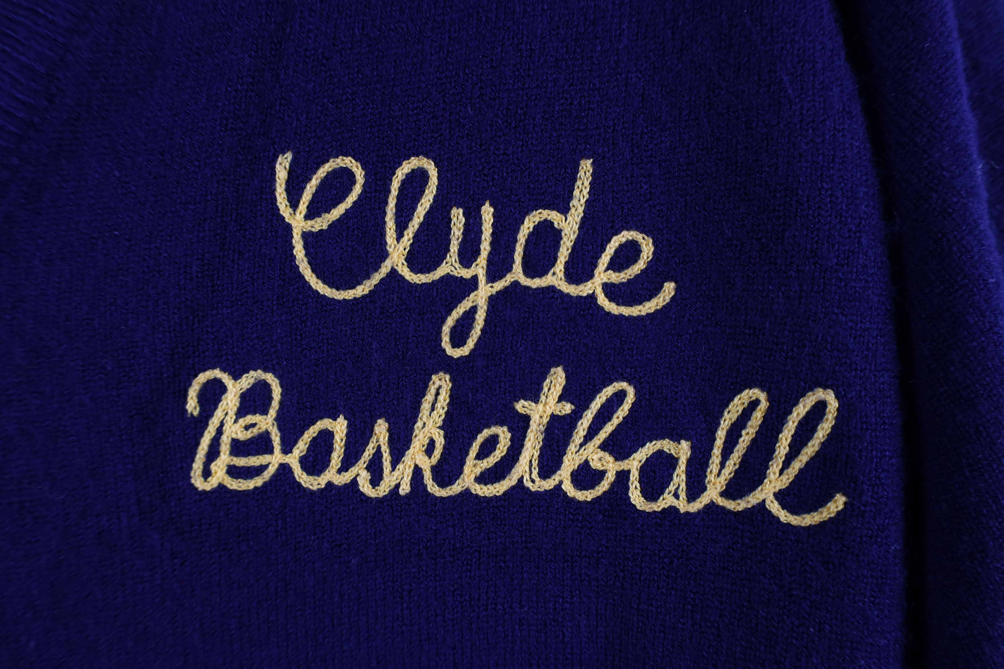 Vintage Vintage 70s Streetwear Stitch Clyde Basketball Knit Sweater Size US L / EU 52-54 / 3 - 4 Thumbnail