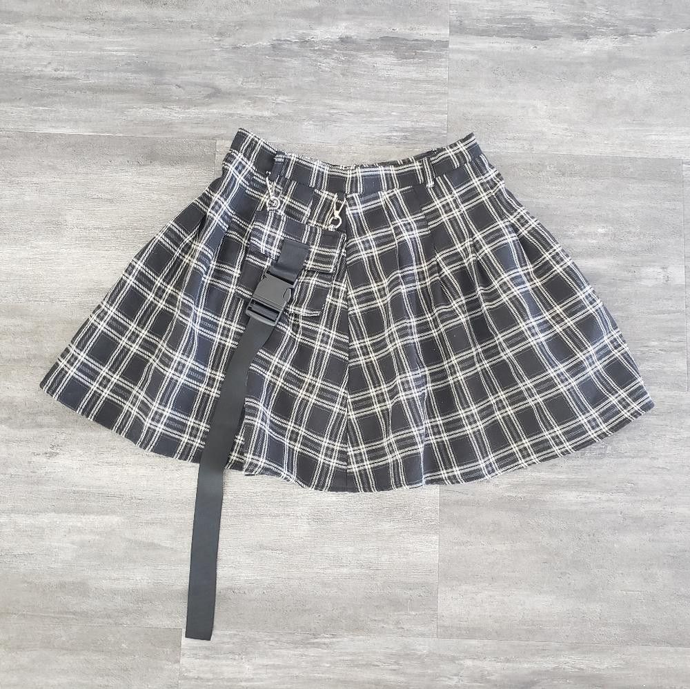 Designer Black White Plaid High Waisted Buckled Mini Size 28" / US 6 / IT 42 - 1 Thumbnail