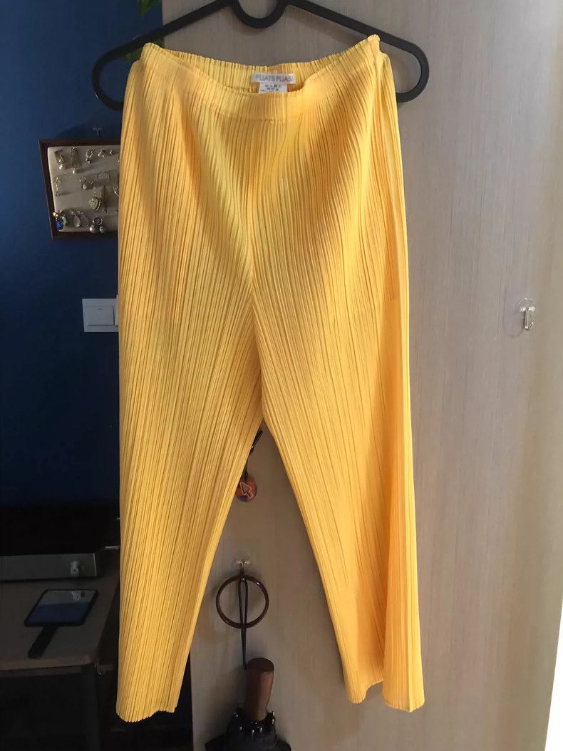 Issey Miyake Issey Miyake size:5 Yellow pleated pants Size 42" / US 20 - 2 Thumbnail